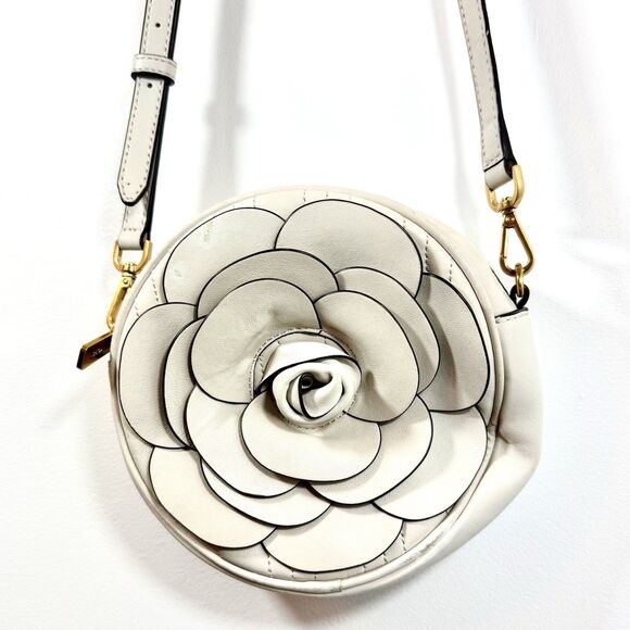 Michael Kors Handbags - Michael Kors Vivianne Canteen 3D Rose Crossbody Bag Black Whimsical Winter $358